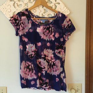 Simply Vera Abstract floral top